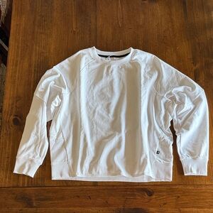 On Cloud White Movement Crew Women’s’ Size Medium NWT
